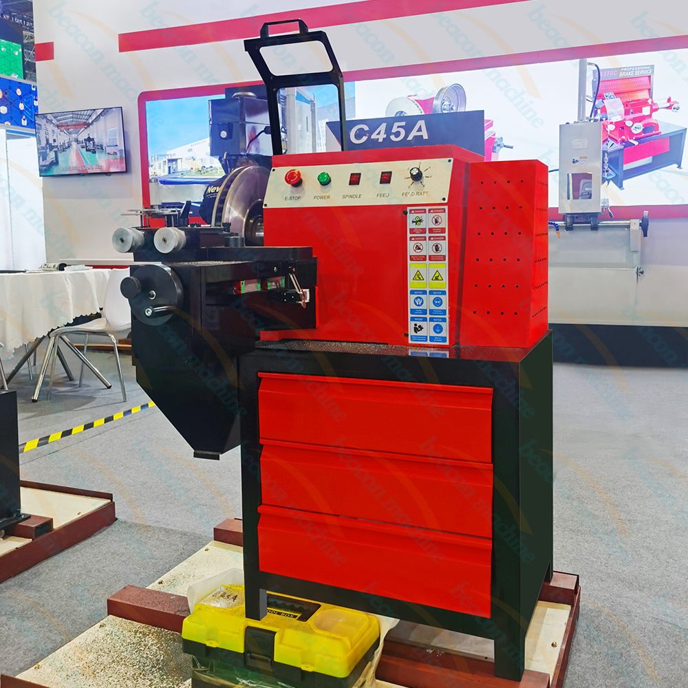 {Máquina profesional de torno de disco de freno C45A para repavimentación de}