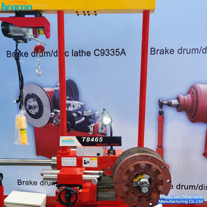 {T8465 Torno de discos y tambores de freno de uso rudo Máquina profesional de rectificado para vehículos grandes y medianos}